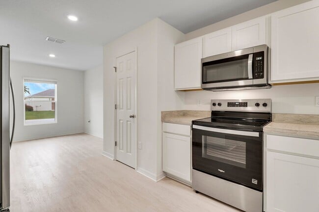 Photo - 3226 SW Nutley St