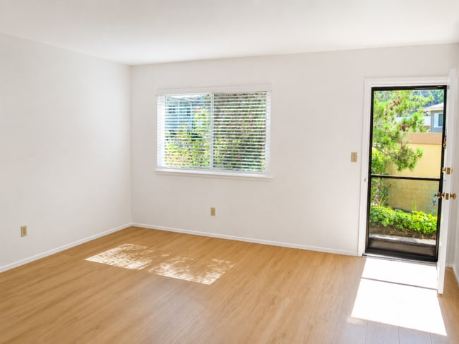 Building Photo - 31 Reed Blvd Unit A