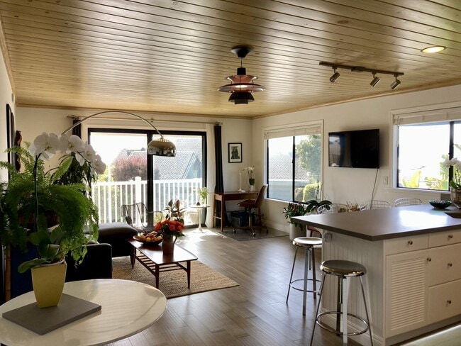 Building Photo - 2698 Spyglass Dr Unit 7