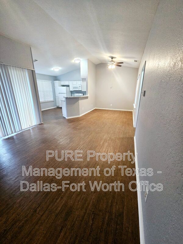 Photo - 814 Castleglen Dr Unit #102
