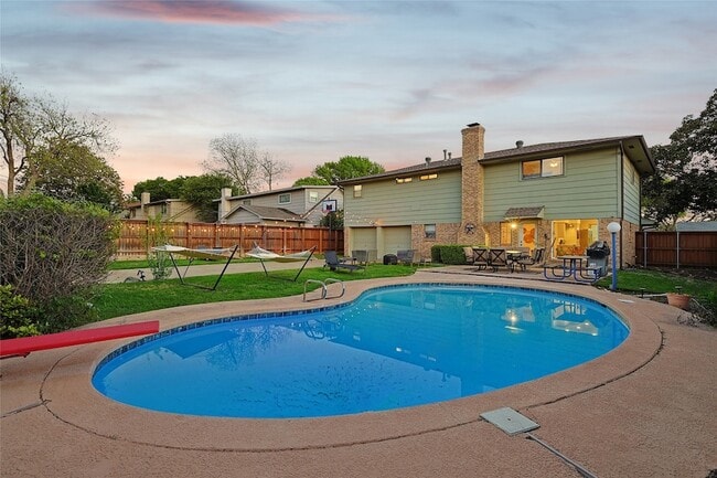 Photo - 7841 El Pensador Dr