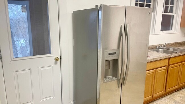 Photo - 73-75 Wallingford Ave Unit 75