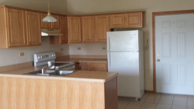 Building Photo - 3700 Prairie Ave Unit #4