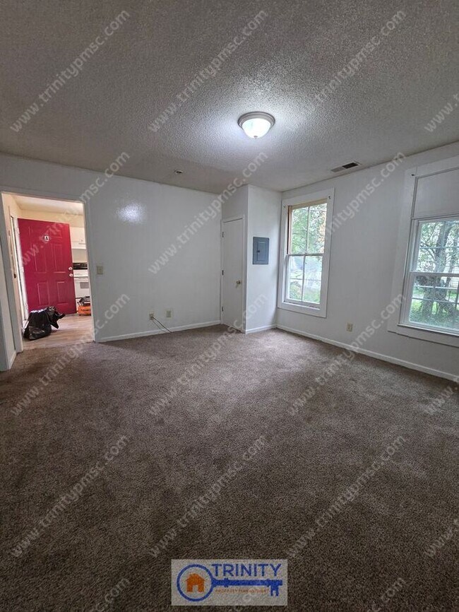 Photo - Ready and waiting for you! Available NOW!