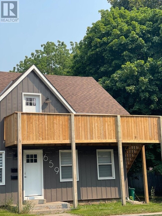 Photo - 659 Dolph St N Unit Upper