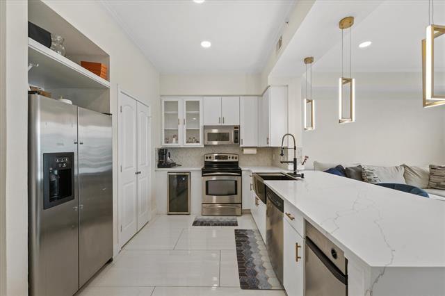 Photo - 3225 Turtle Creek Blvd Blvd Unit 1640