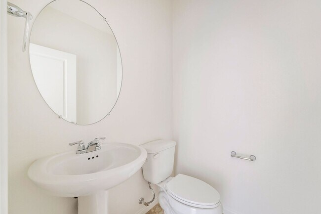 Photo - Modern Open-Concept Home with Loft & Designer Finishes in Inspirada!
