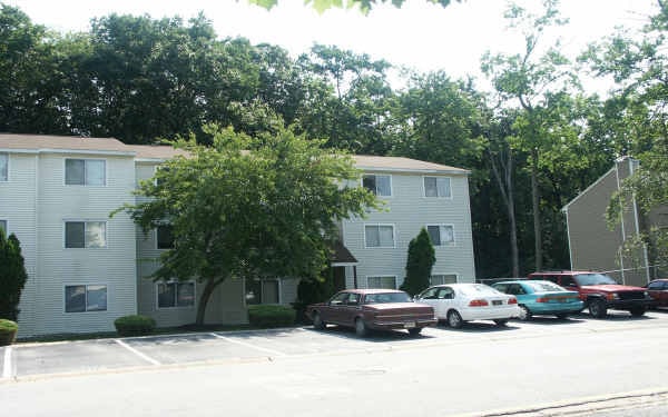 The Elms - The Elms Apartments