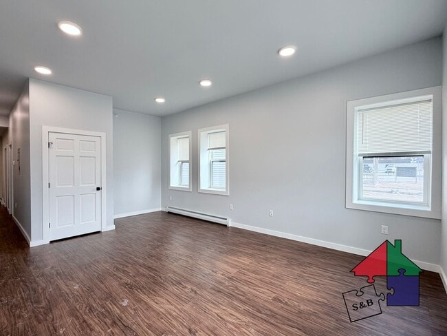 Building Photo - 33 Granite St Unit 1