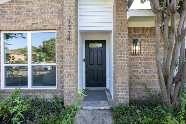 Photo - 1734 Sterling Ln