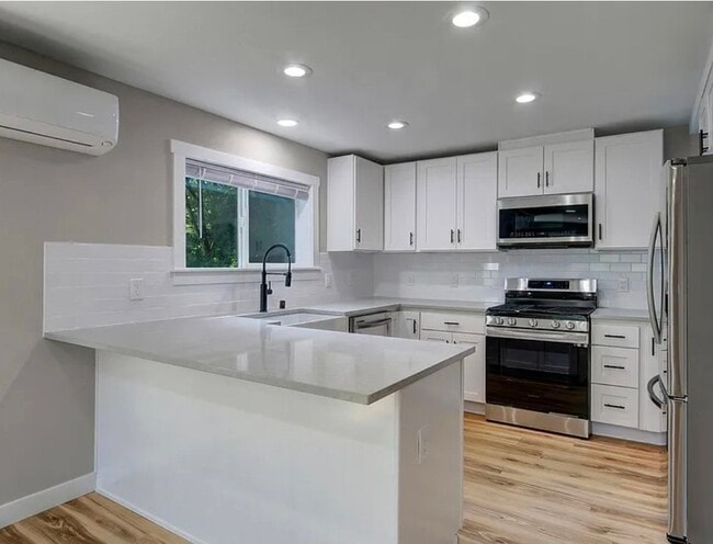 Photo - 5723 25th Ave NE