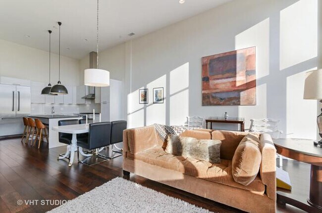 Photo - 1132 W Adams St Unit PHE