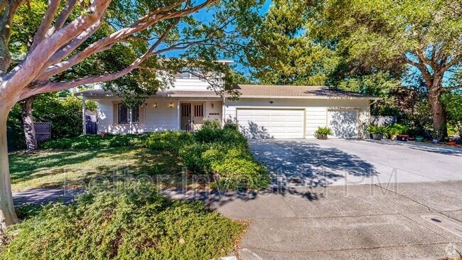Building Photo - 2530 Brookhaven Dr Rental