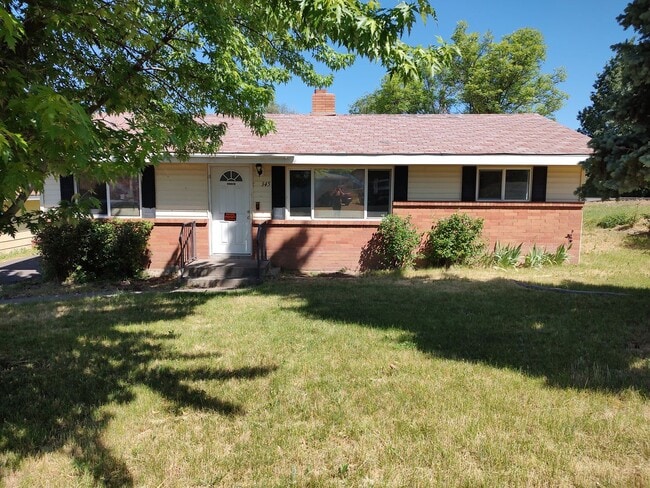Building Photo - 3 Bedroom 1 Bath- House
