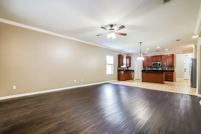 Photo - 1586 Danisco Pl