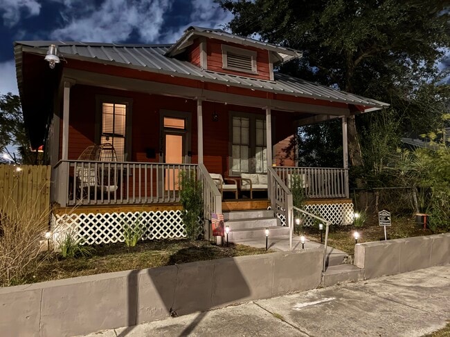 Building Photo - 1512 E 18th Ave