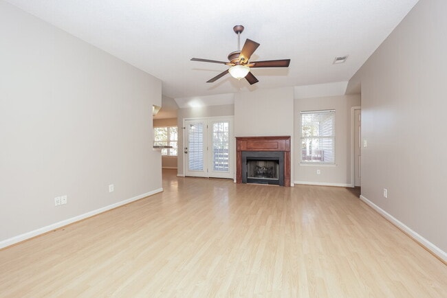 Photo - 1052 Blue Mountain Ln