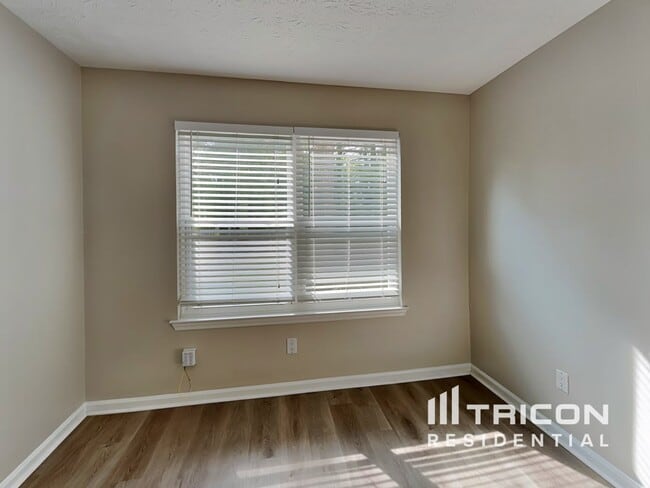 Photo - 4741 Jones Bridge Cir