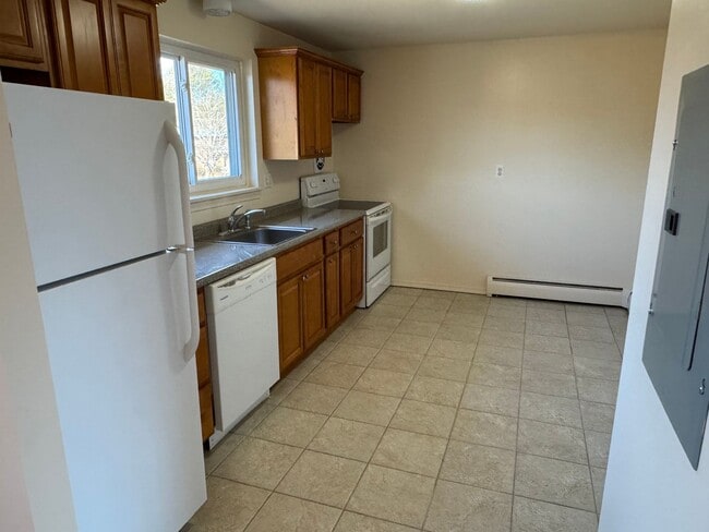 Photo - Lakeview Apartments