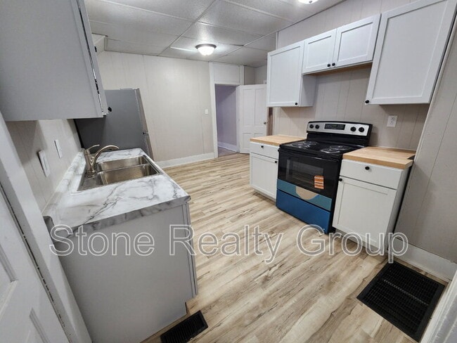 Photo - 1515 Chase St