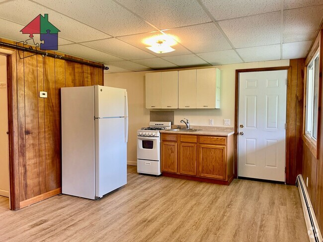 Building Photo - 68 Upper Hollow Rd Unit 2 Rental
