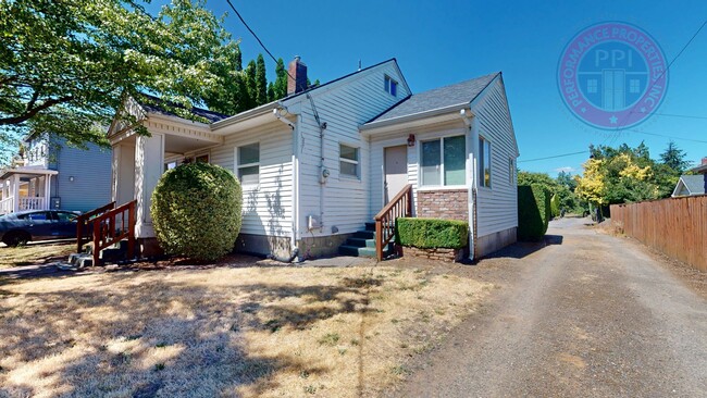 Photo - North Portland Gem! 3 Bed, 1 Bath Home in Prime Willamette Location