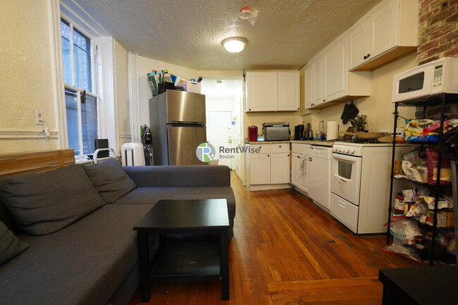 Photo - 72 Revere St Apartment Unit 2R