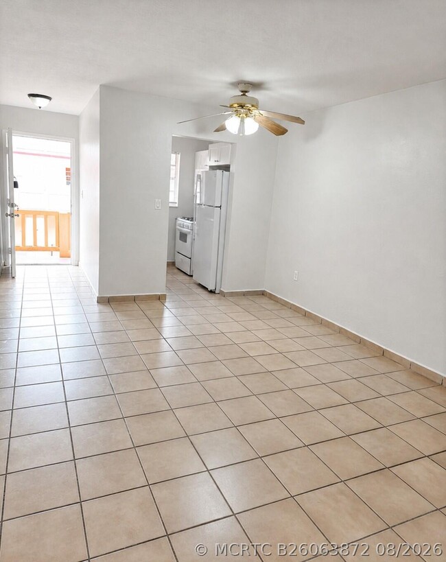 Building Photo - 4655 Palm Ave Unit 205