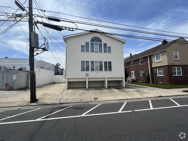 Building Photo - 6 N Adams Ave Unit 1 Rental