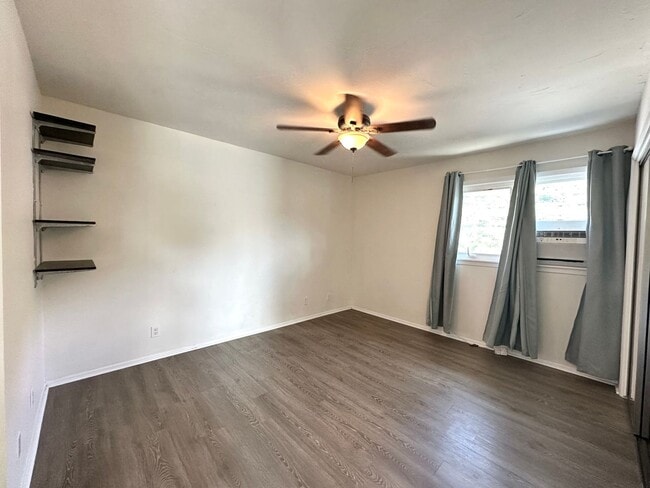 Photo - 1058 Awawamalu St