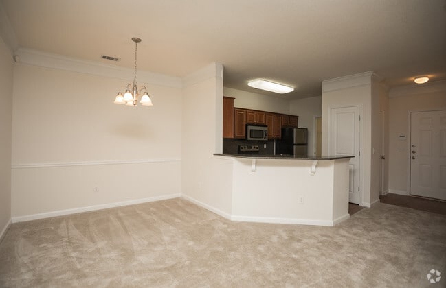 2BR, 2BA - 1,463 SF
