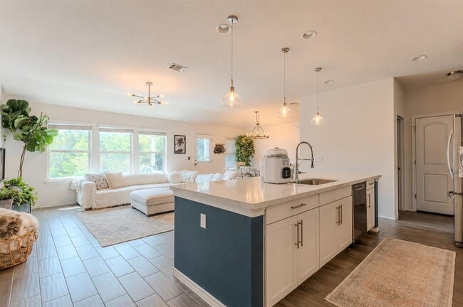 Photo - 11813 Arran St