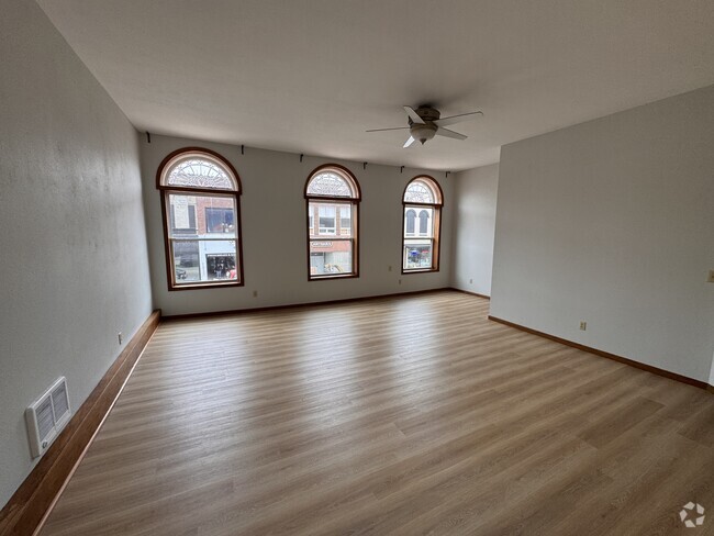 Building Photo - 127 Front St Unit 127B Rental