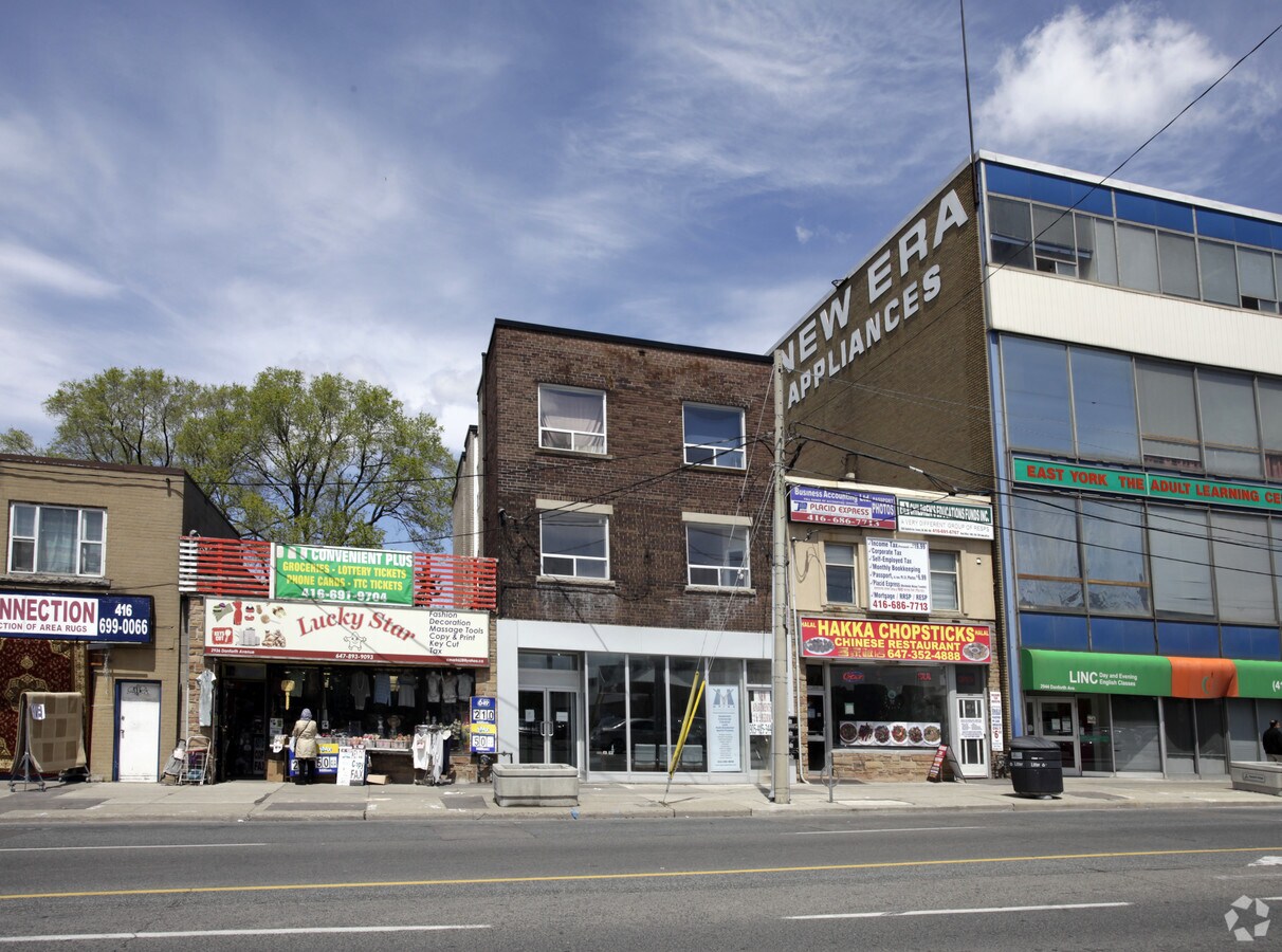 Primary Photo - 2938 Danforth Ave