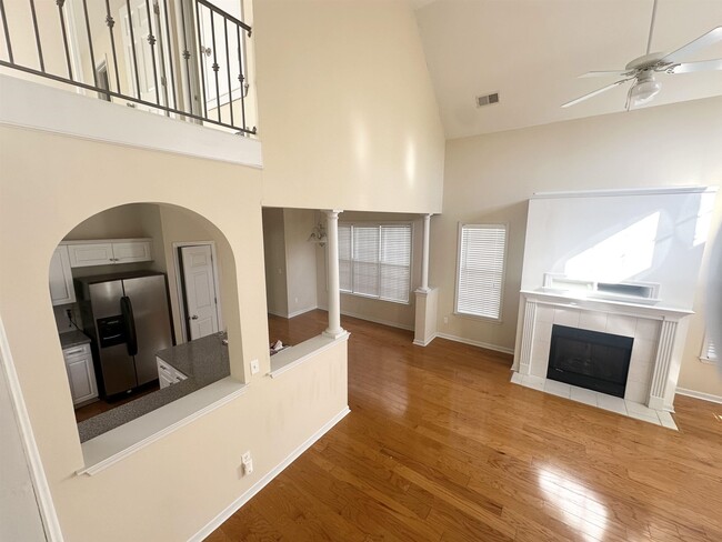 Photo - 8516 Shady Elm Dr