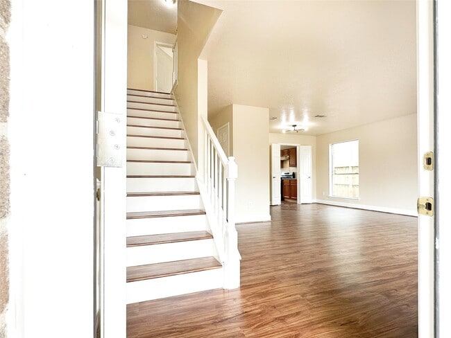 Photo - 20603 Apache Lake Dr