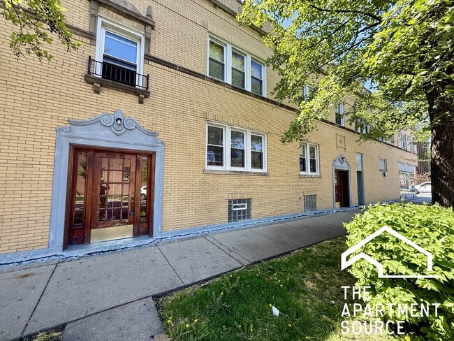 Photo - 5559 W Altgeld St Unit 2S