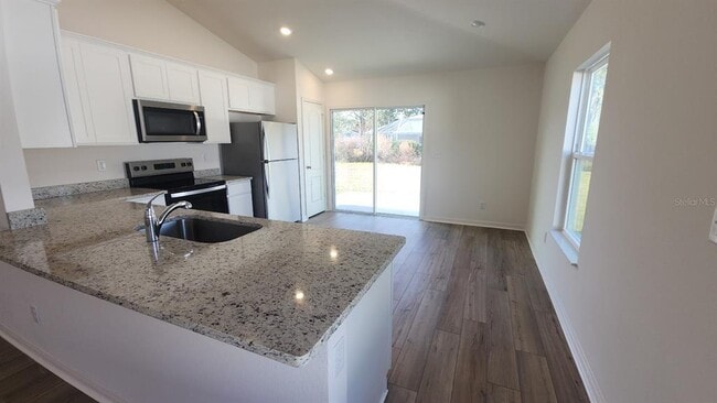 Photo - 10 Prairie Ln