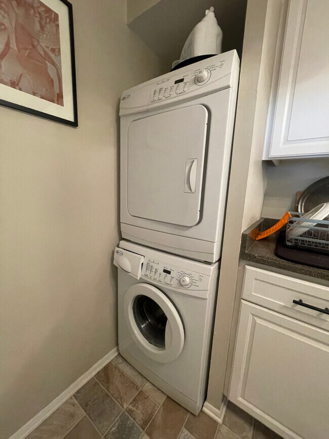 Photo - 1453 S Carriage Ln Unit Upper