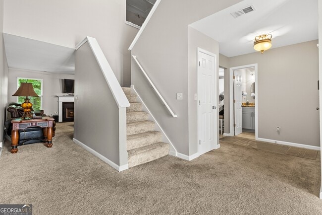 7155 Laurel Creek Dr