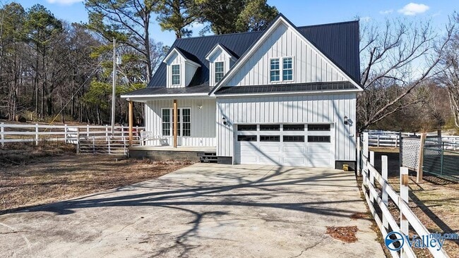 Photo - 324 Church St