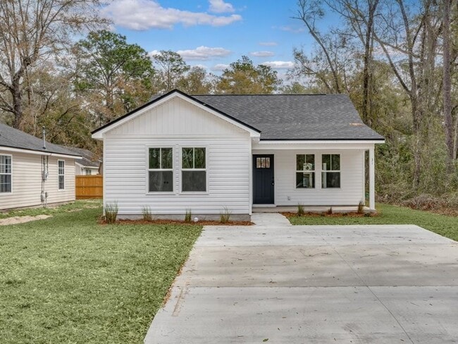 Newly Built 3 Bedroom Home Available Now - Newly Built 3 Bedroom Home Available Now