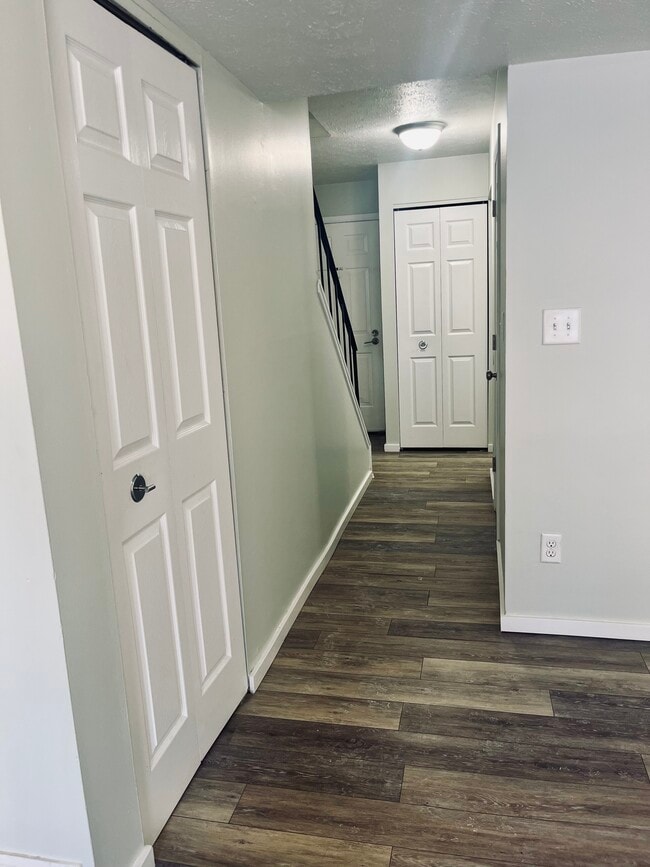 Hallway/Entry