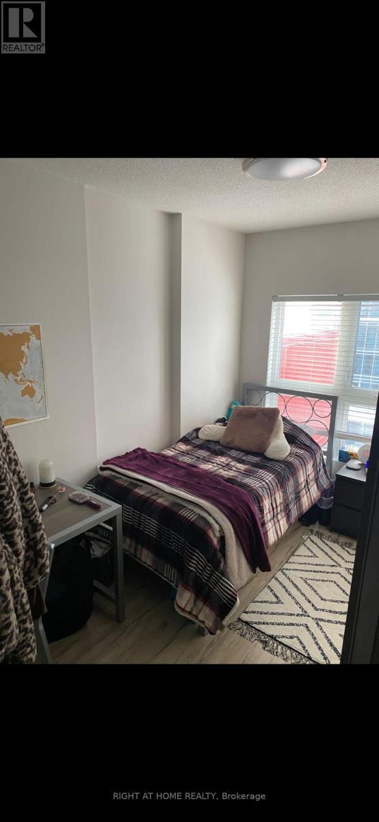 Photo - 258B Sunview St