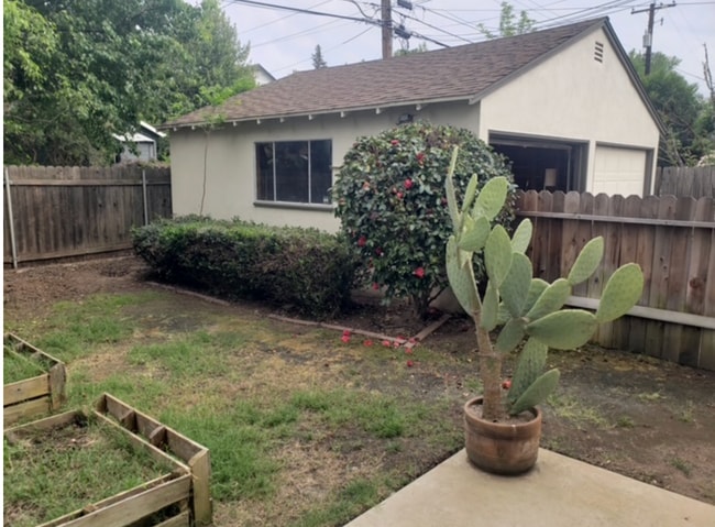 Photo - 1375 56th St