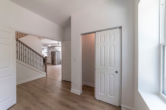 Photo - 6911 S Kimbark Ave