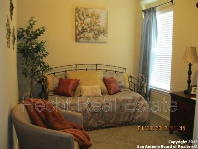 Photo - 913 Brown Rock Dr