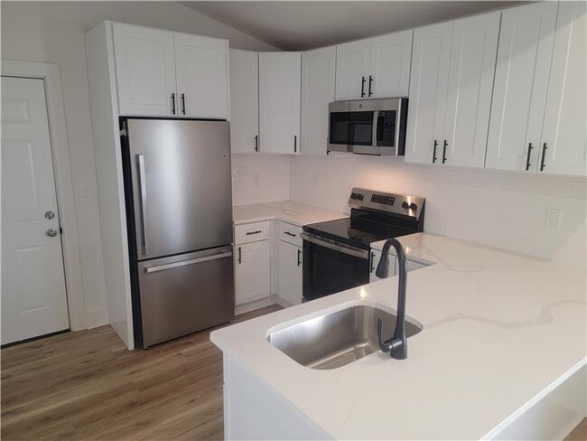 Photo - 79 S Ogden Ave