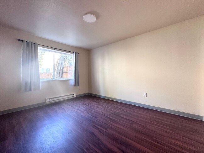 Photo - 1 Bedroom 1 Bath with utilities included! Unidad 17