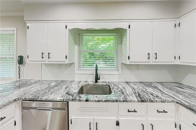 Photo - 2902 Delcourt Dr